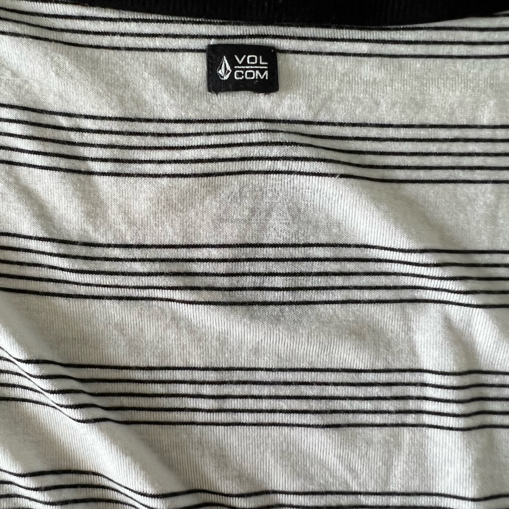 Volcom jersey tee shirt striped light weight